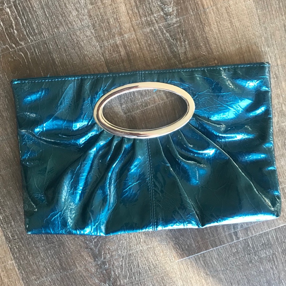 Express small clutch